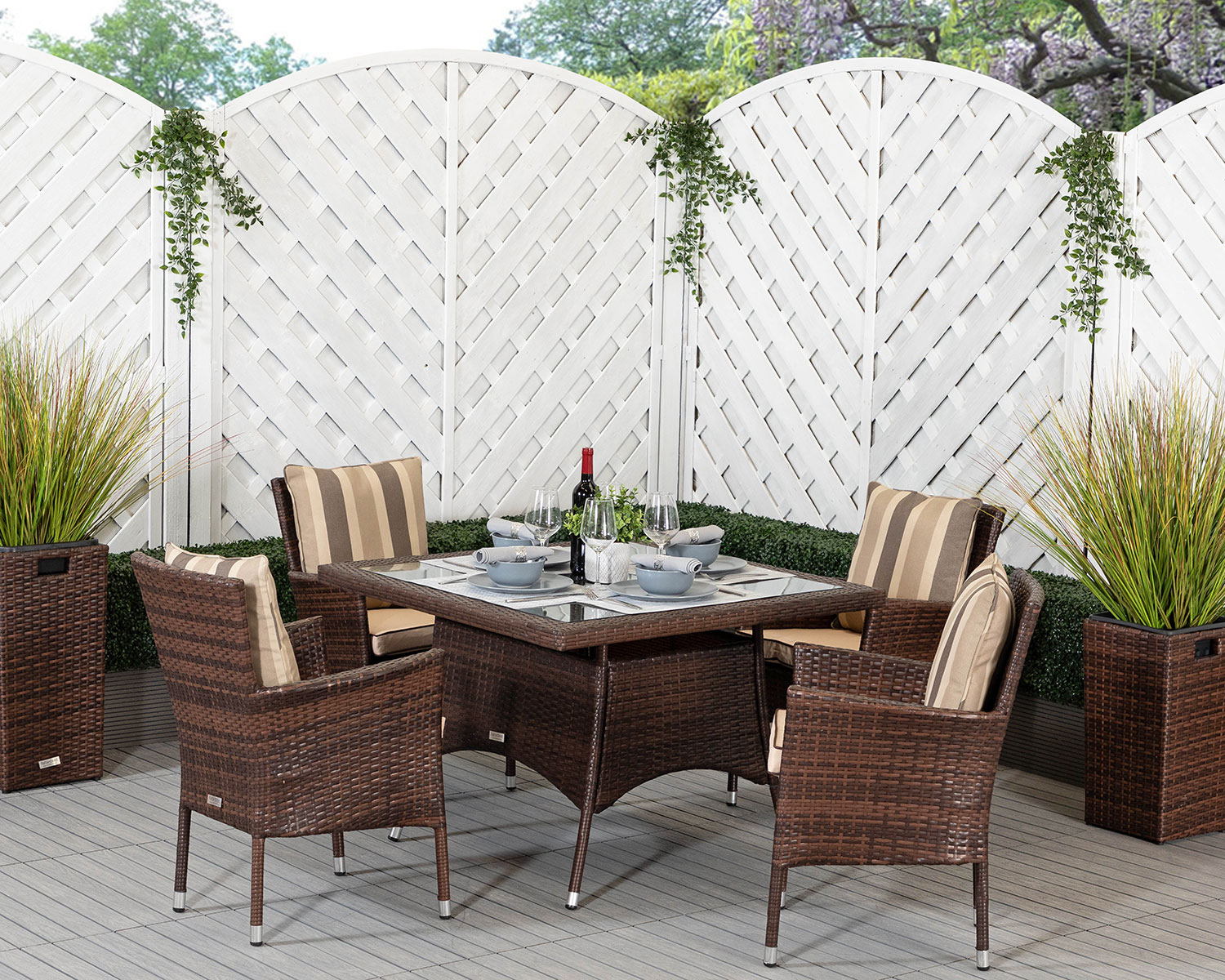 4 Seat Rattan Garden Dining Set With Square Dining Table in Brown